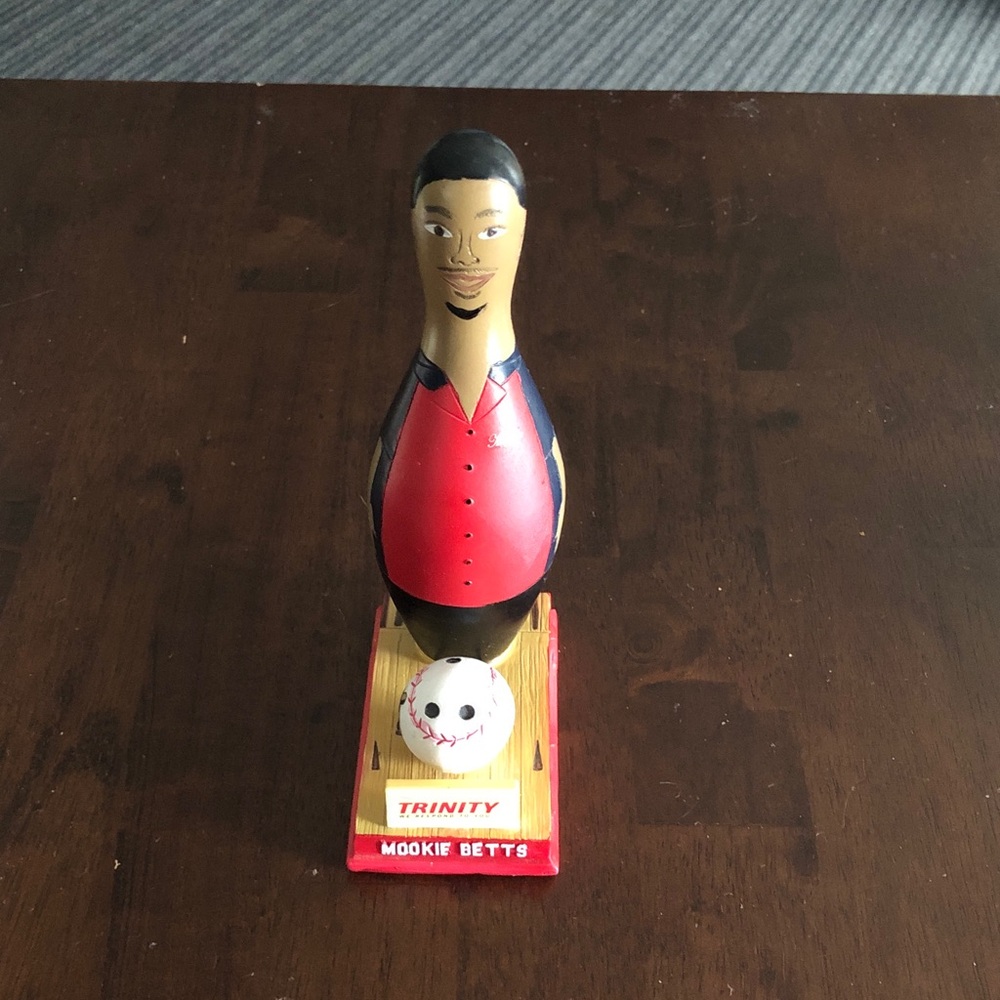 🛍️ Trinity Bowling Wooden Pin of Mookie Betts